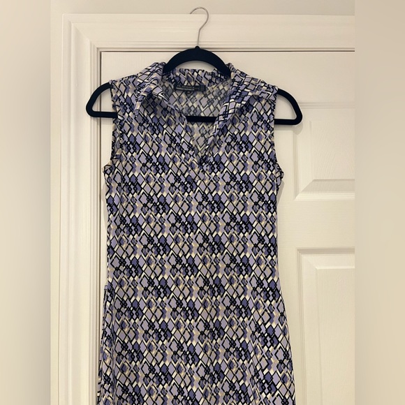 Purple abstract design dress Size M - Picture 4 of 4